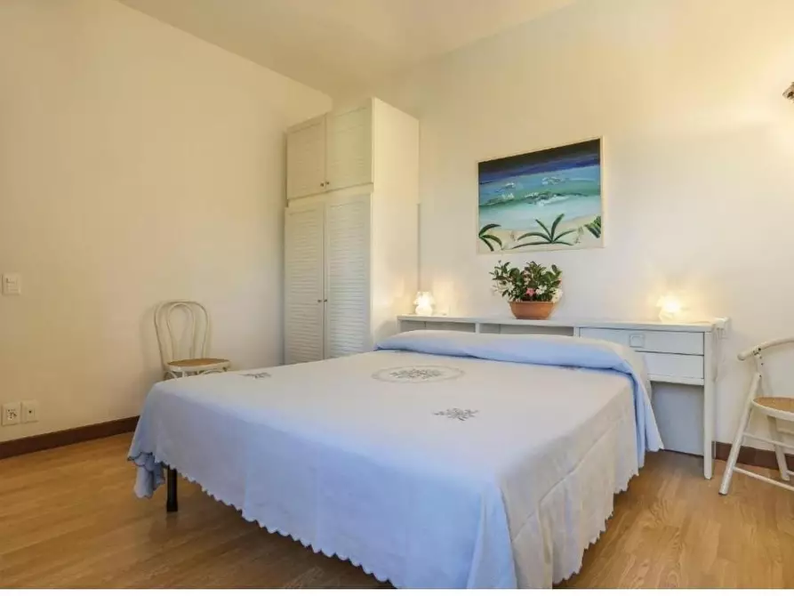 Immagine 23 di Villa in vendita  a Montaione