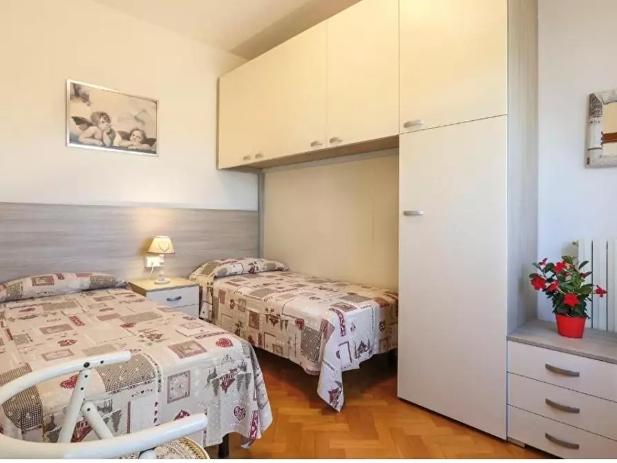 Immagine 25 di Villa in vendita  a Montaione