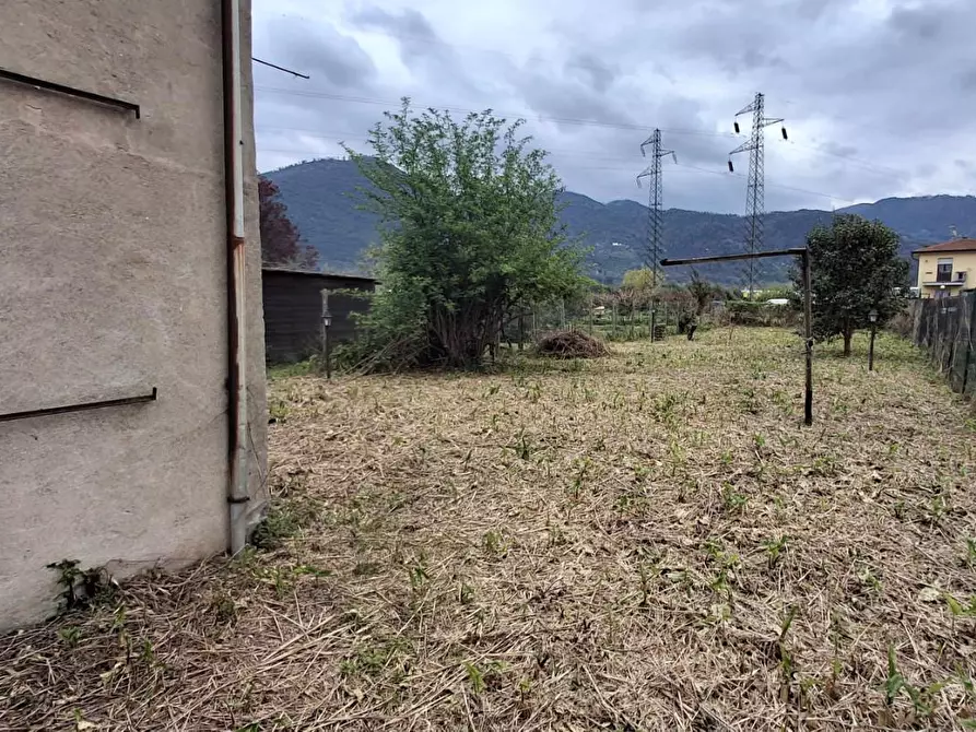 Immagine 3 di Garage in vendita  a San Giuliano Terme