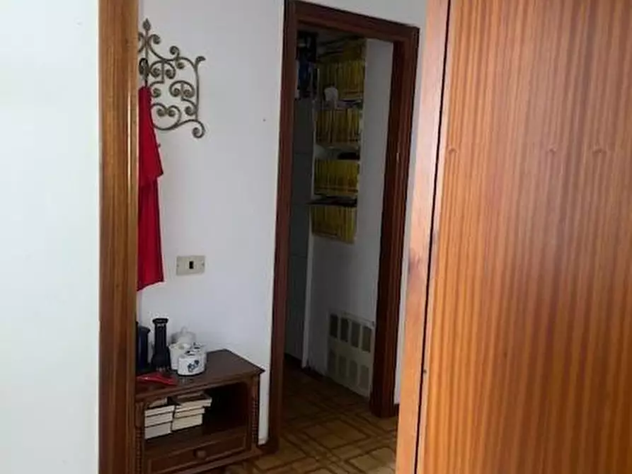 Immagine 14 di Appartamento in vendita  a Carrara