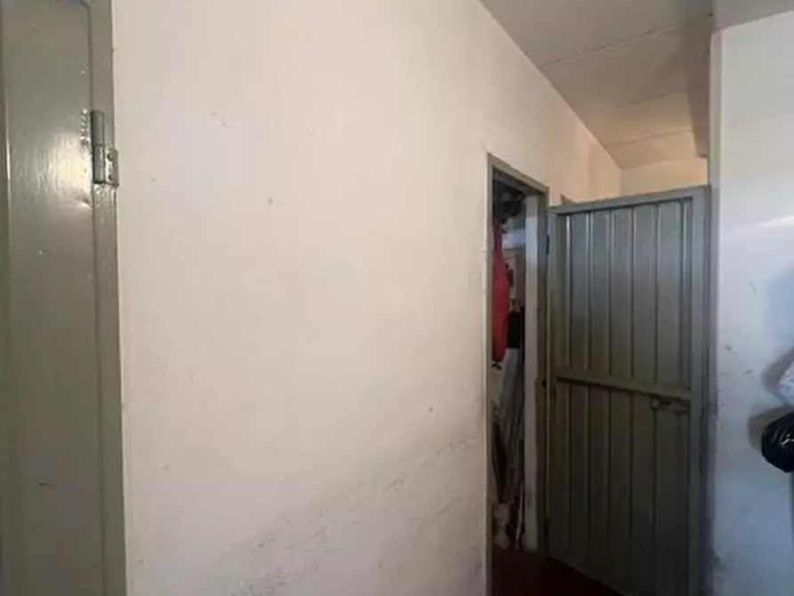 Immagine 16 di Appartamento in vendita  a Carrara