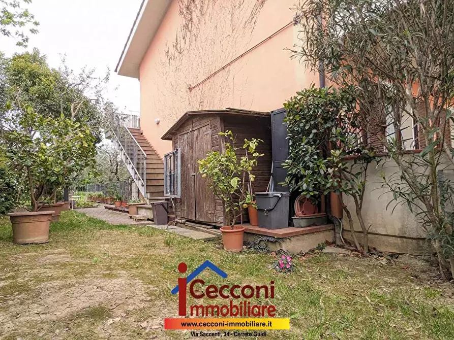 Immagine 12 di Appartamento in vendita  a Lamporecchio