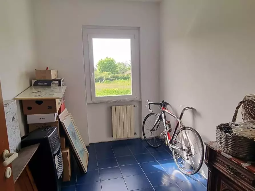 Immagine 2 di Casa bifamiliare in vendita  a Massa