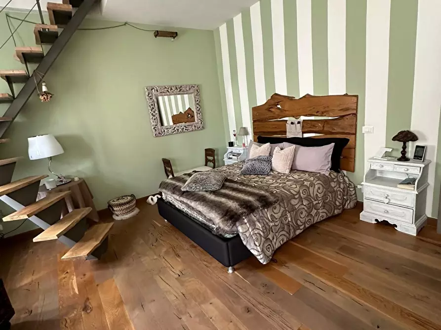 Immagine 7 di Appartamento in vendita  a Livorno