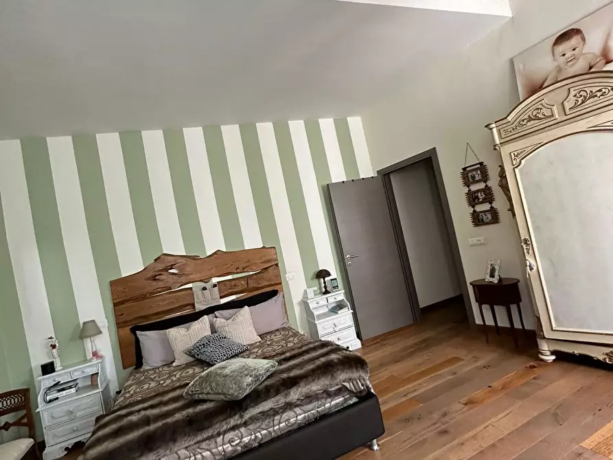 Immagine 9 di Appartamento in vendita  a Livorno