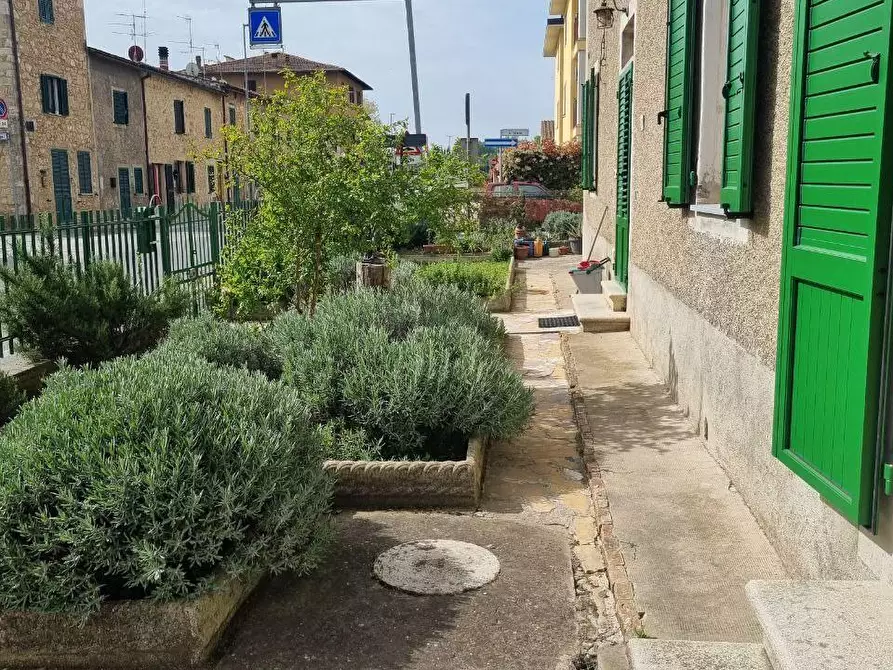 Immagine 1 di Casa indipendente in vendita  a Colle Di Val D'elsa