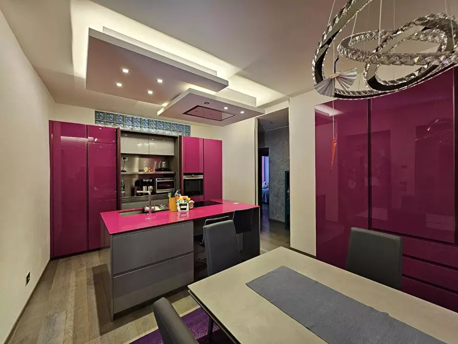 Immagine 9 di Appartamento in vendita  a Siena