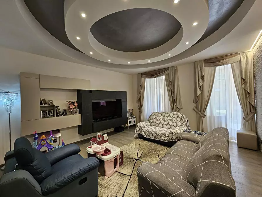 Immagine 3 di Appartamento in vendita  a Siena