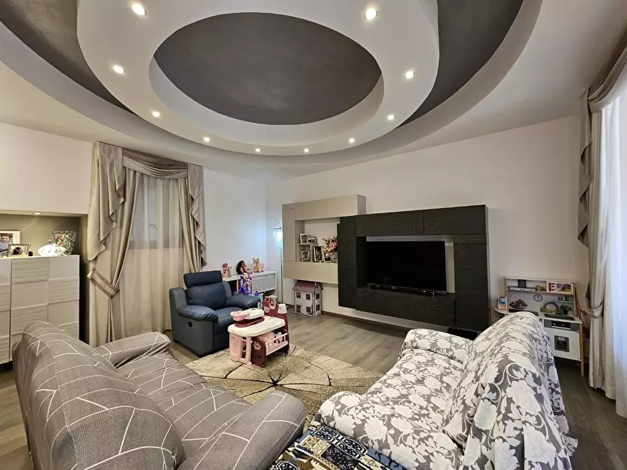 Immagine 5 di Appartamento in vendita  a Siena