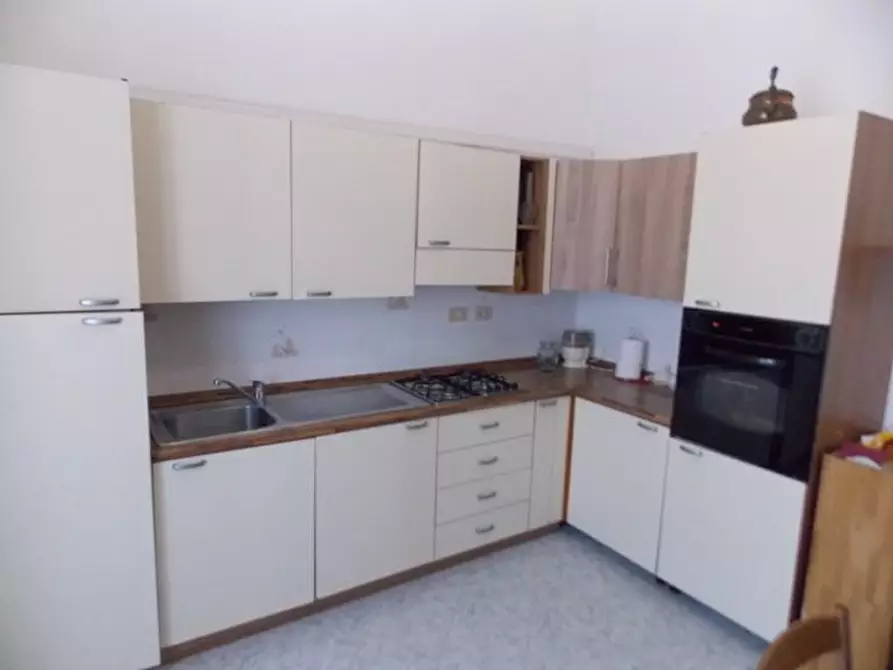 Immagine 3 di Appartamento in affitto  a Rosignano Marittimo