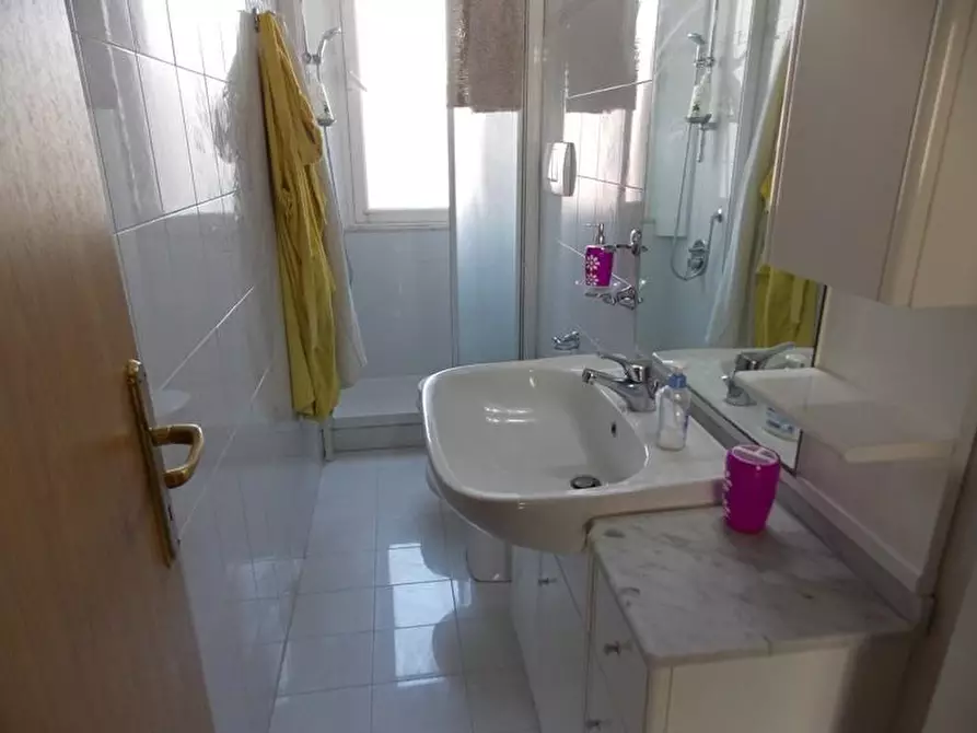 Immagine 10 di Appartamento in affitto  a Rosignano Marittimo