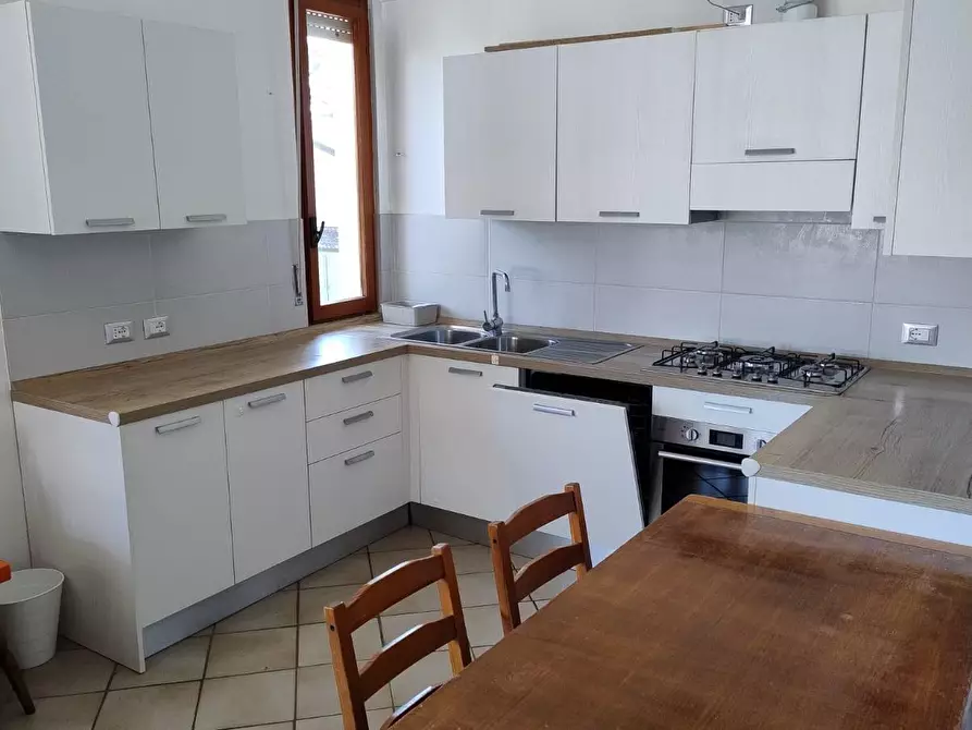 Immagine 14 di Appartamento in vendita  a Pietrasanta