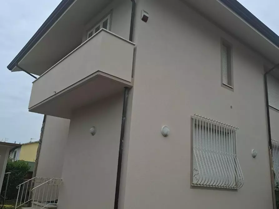 Immagine 1 di Appartamento in vendita  a Pietrasanta