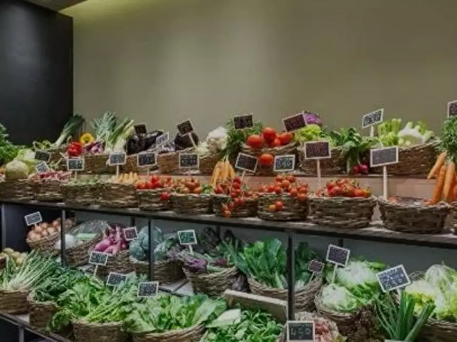 Immagine 3 di Alimentari in vendita  a Pisa