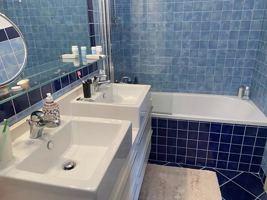 Immagine 4 di Appartamento in vendita  a Castelnuovo Magra