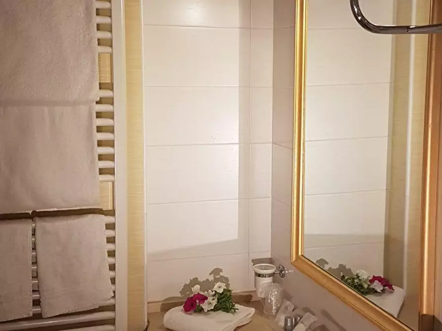 Immagine 22 di Casa colonica in vendita  a Altopascio