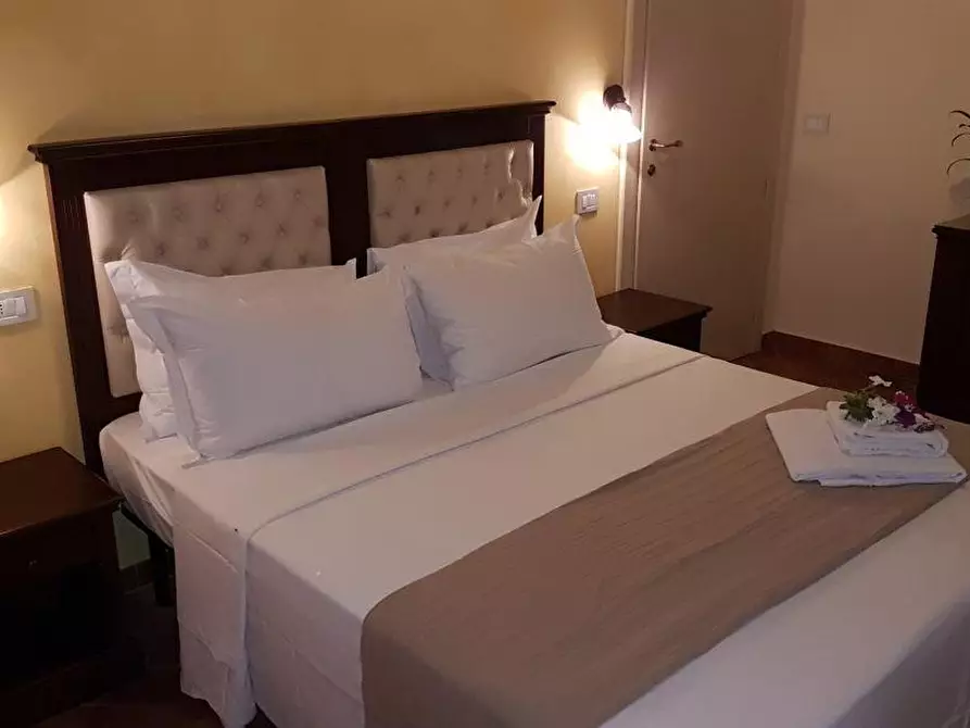 Immagine 20 di Casa colonica in vendita  a Altopascio