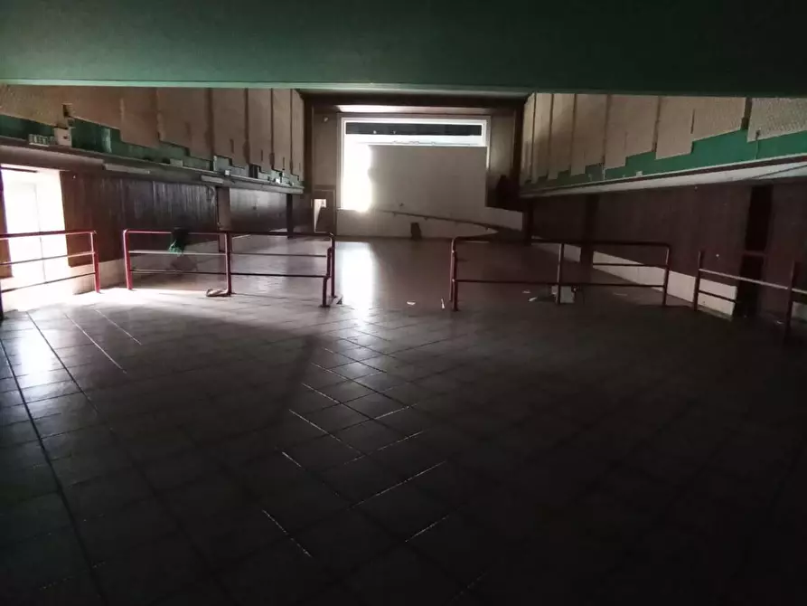 Immagine 4 di Capannone industriale in affitto  a Cascina