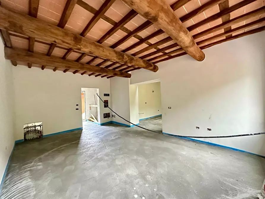 Immagine 2 di Rustico / casale in vendita  a Capannori