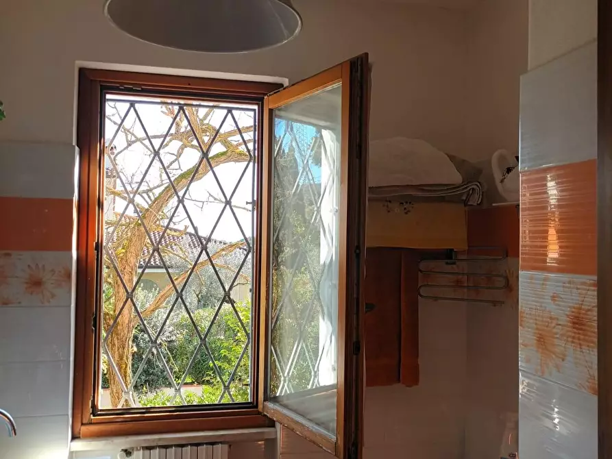 Immagine 16 di Casa trifamiliare in vendita  a Carrara