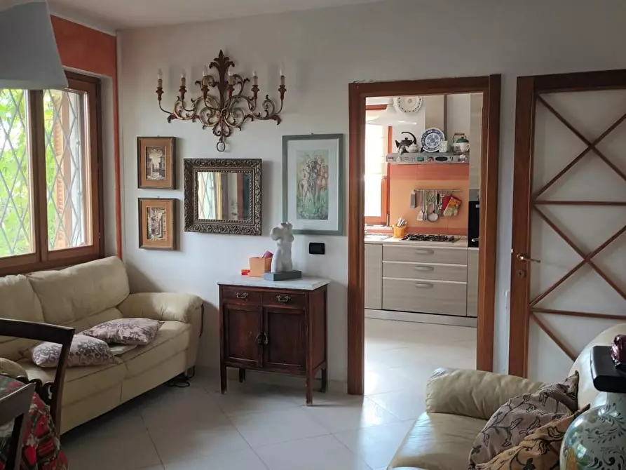 Immagine 11 di Casa trifamiliare in vendita  a Carrara