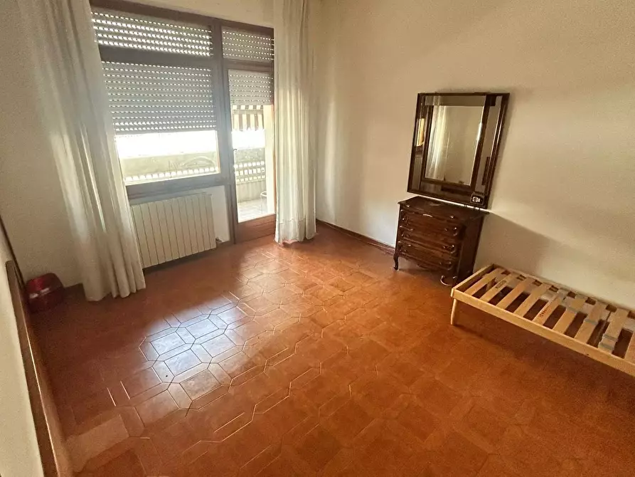 Immagine 9 di Appartamento in vendita  a Carrara