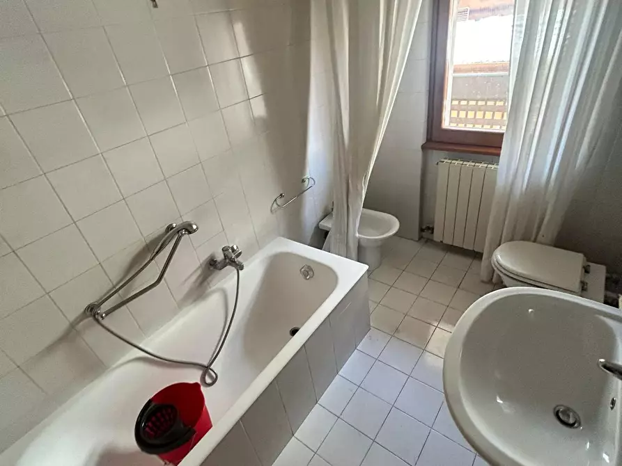 Immagine 21 di Appartamento in vendita  a Carrara