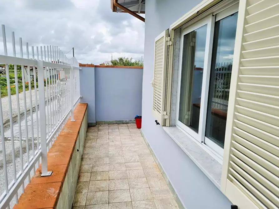 Immagine 20 di Villa in vendita  a Massa