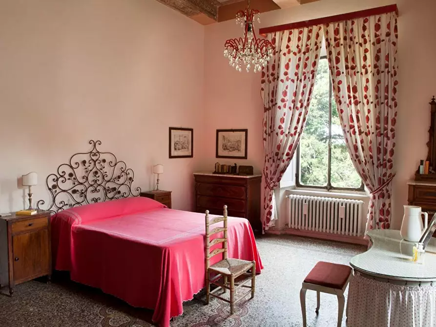 Immagine 17 di Villa in vendita  a Collesalvetti