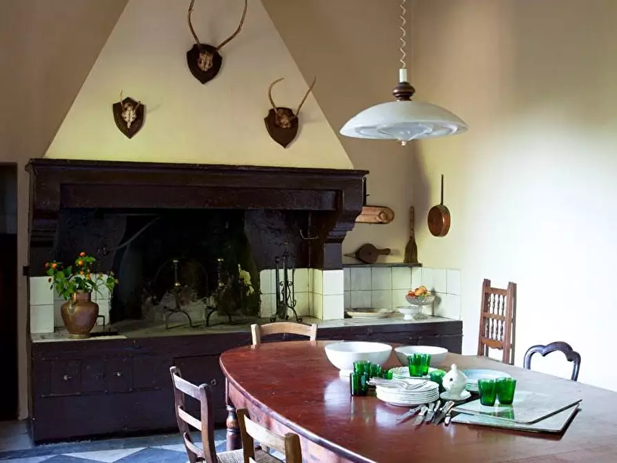 Immagine 25 di Villa in vendita  a Collesalvetti