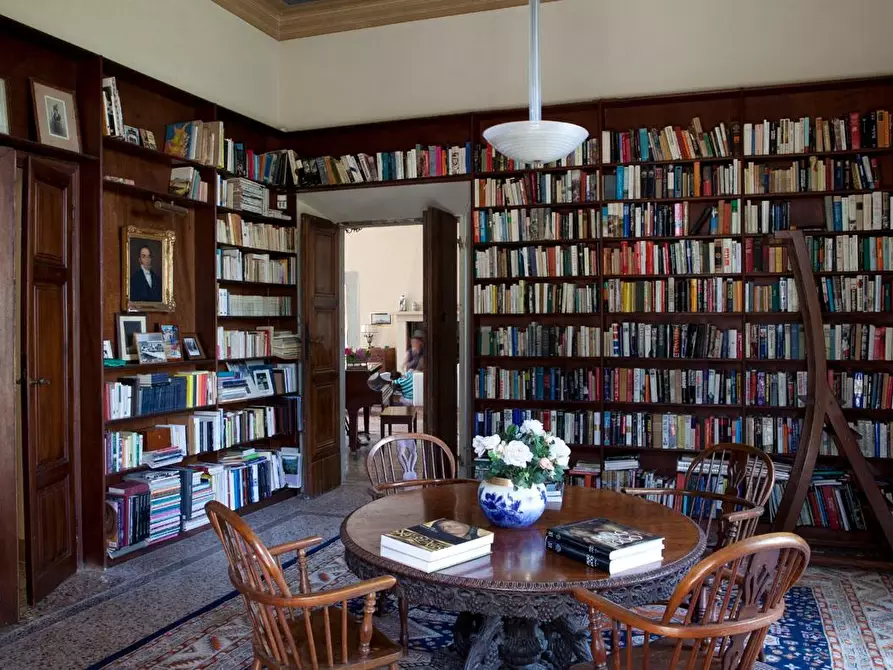 Immagine 8 di Villa in vendita  a Collesalvetti