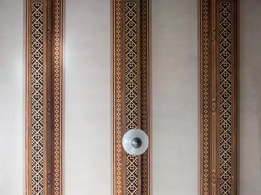 Immagine 28 di Villa in vendita  a Collesalvetti