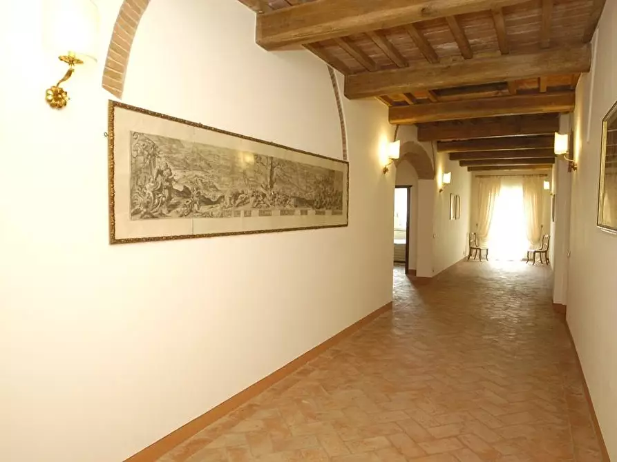 Immagine 11 di Villa in vendita  a San Miniato
