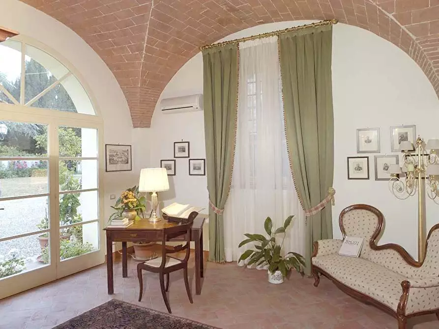 Immagine 8 di Villa in vendita  a San Miniato