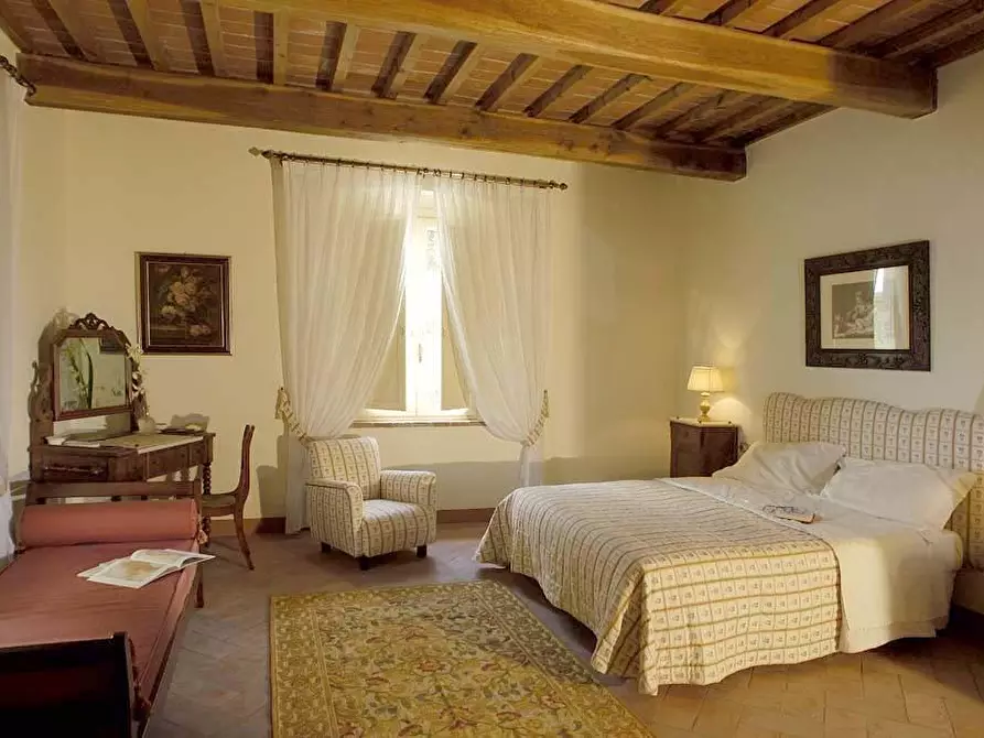 Immagine 12 di Villa in vendita  a San Miniato