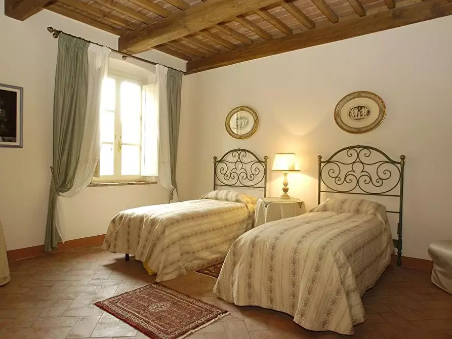 Immagine 17 di Villa in vendita  a San Miniato