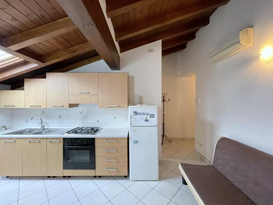 Immagine 9 di Mansarda in vendita  a Camaiore