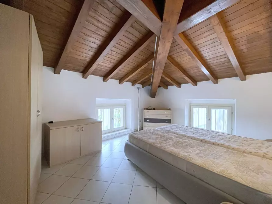 Immagine 10 di Mansarda in vendita  a Camaiore