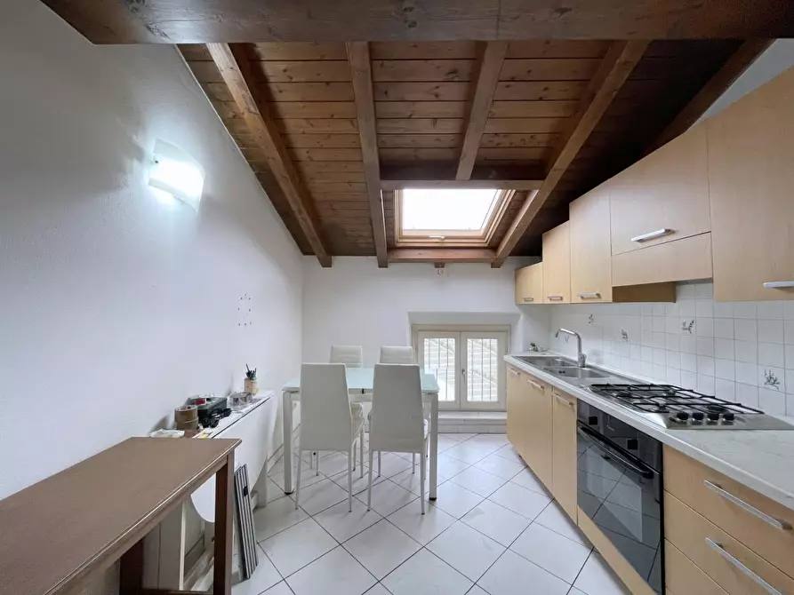 Immagine 5 di Mansarda in vendita  a Camaiore