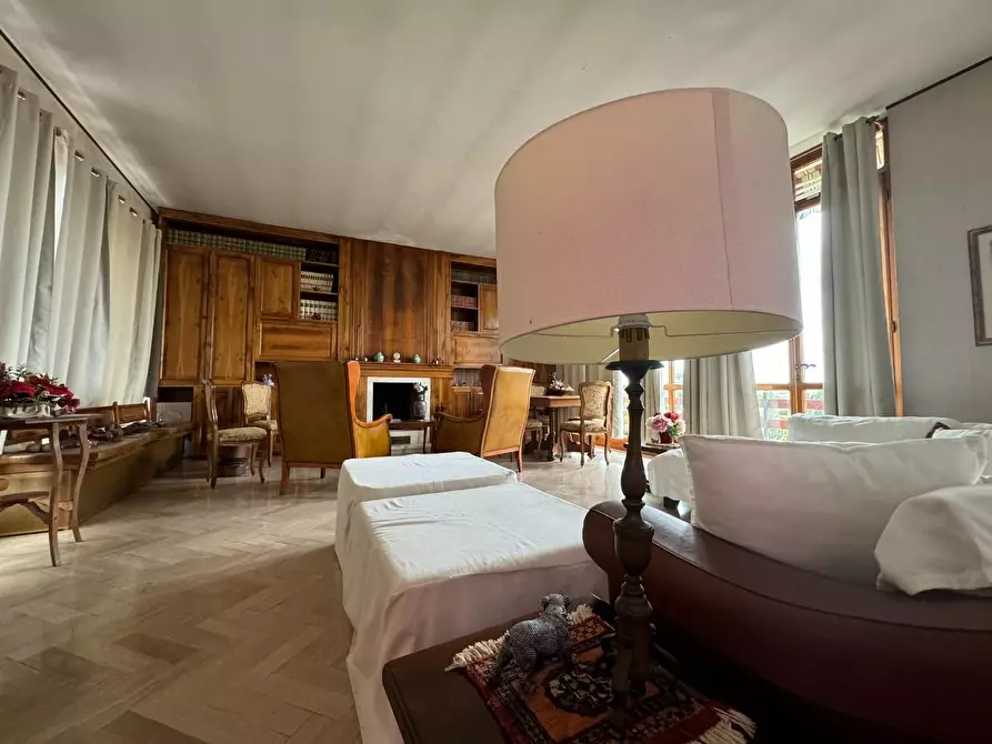 Immagine 8 di Casa indipendente in vendita  a Massa