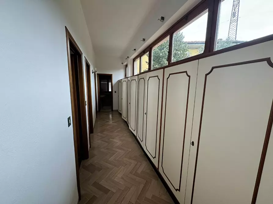 Immagine 11 di Casa indipendente in vendita  a Massa