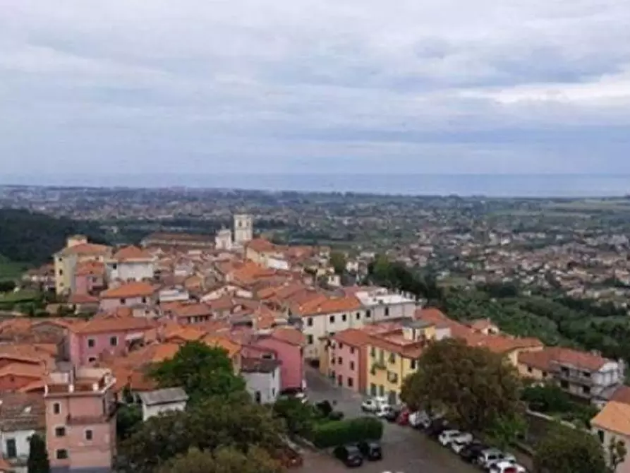 Immagine 13 di Casa indipendente in vendita  a Castelnuovo Magra