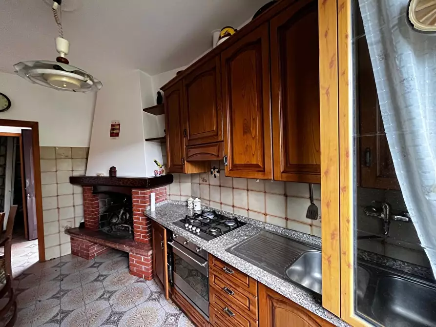 Immagine 19 di Casa indipendente in vendita  a Castelnuovo Magra