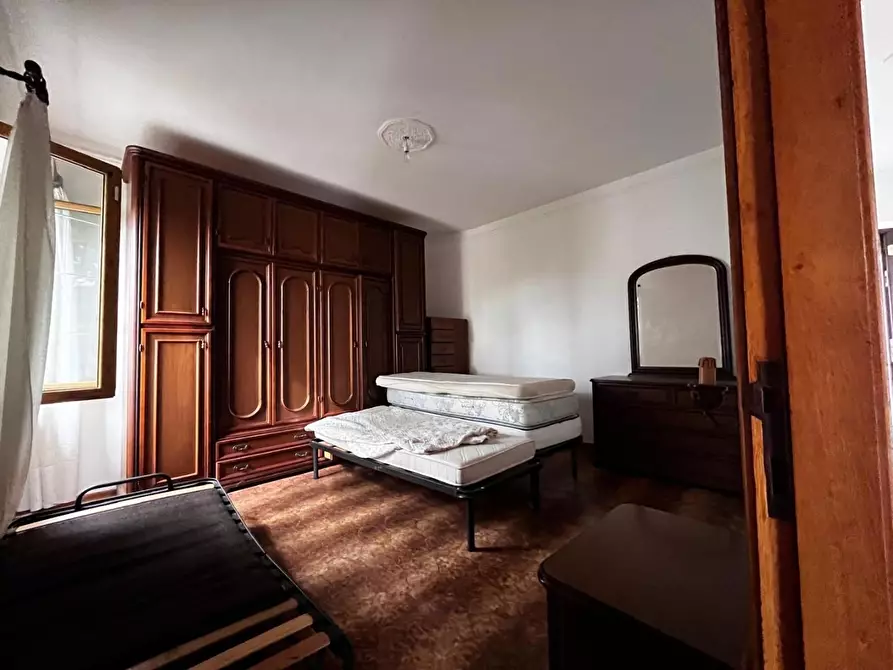 Immagine 29 di Casa indipendente in vendita  a Castelnuovo Magra