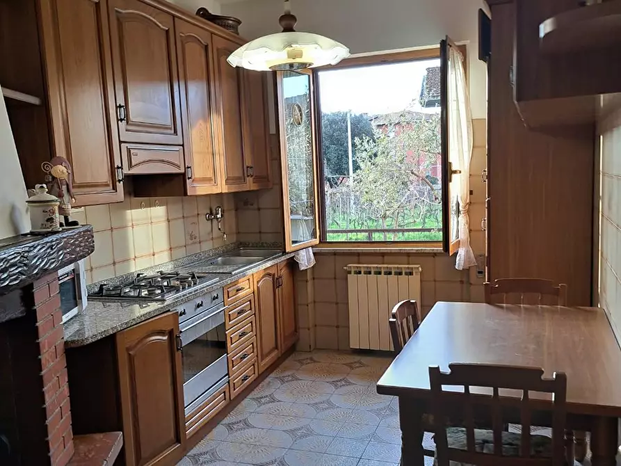 Immagine 9 di Casa indipendente in vendita  a Castelnuovo Magra