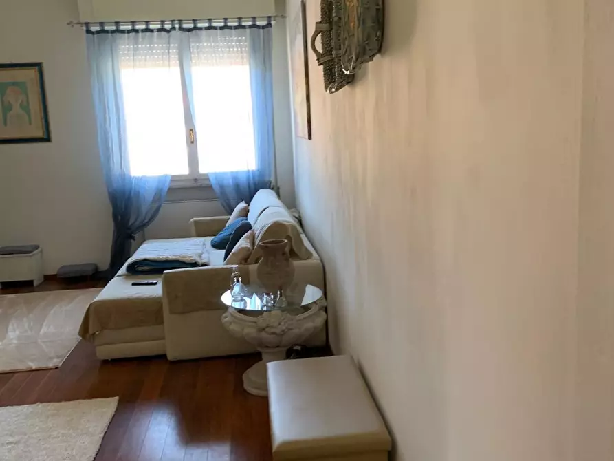 Immagine 5 di Appartamento in vendita  a Carrara