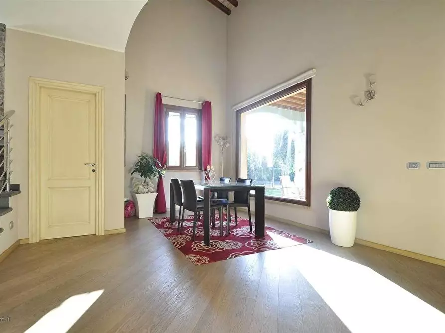 Immagine 7 di Villa in vendita  a San Vincenzo