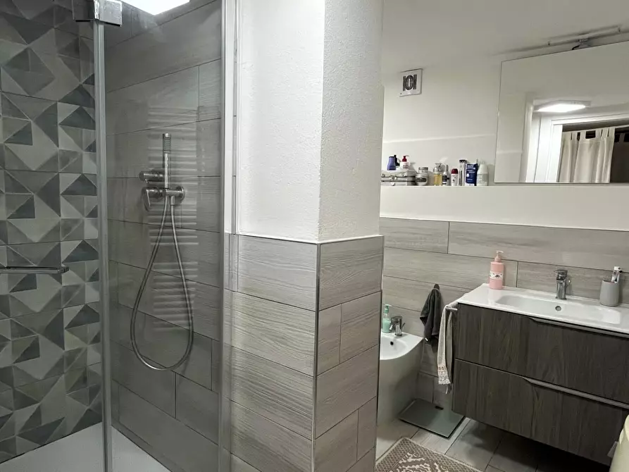 Immagine 17 di Villetta a schiera in vendita  a Seravezza