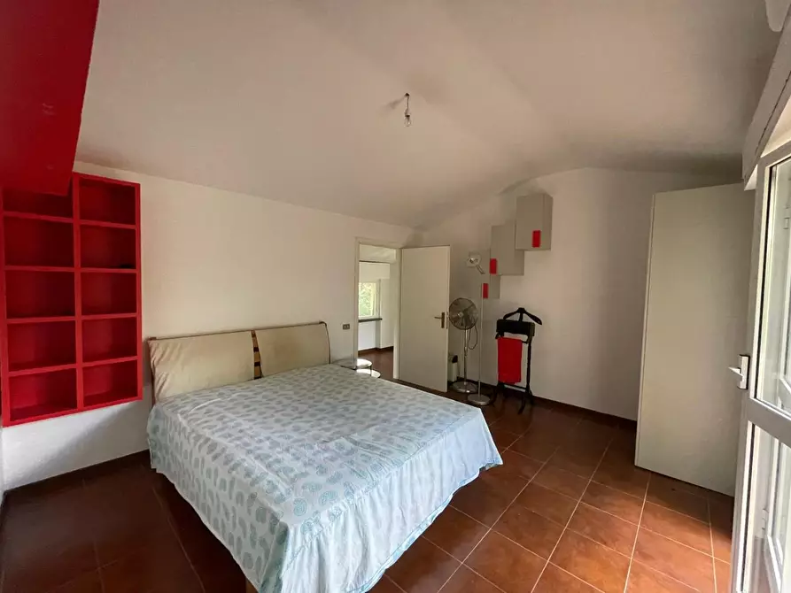 Immagine 24 di Villa in vendita  a Massa