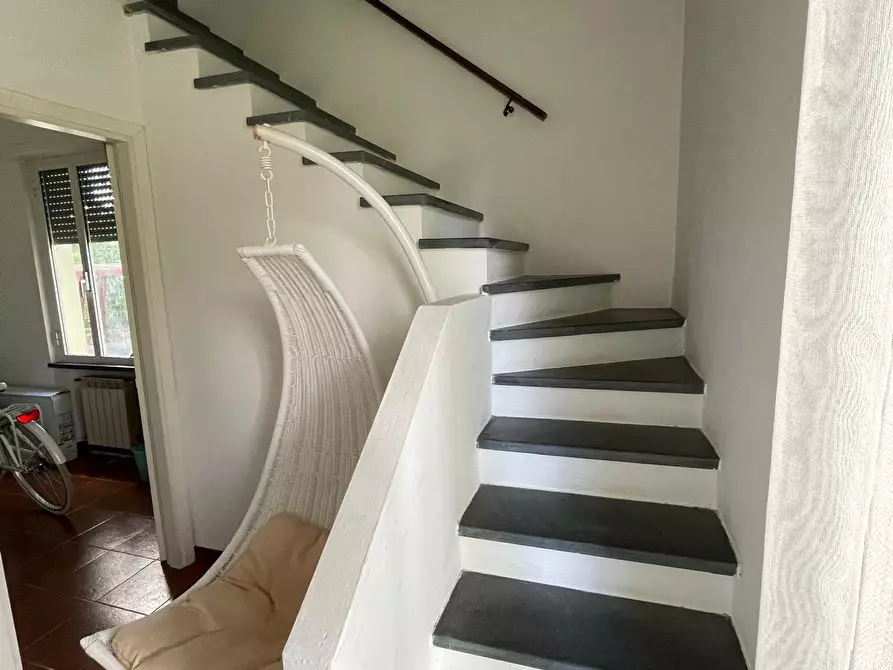 Immagine 20 di Villa in vendita  a Massa